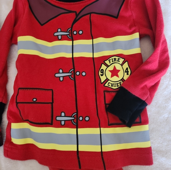 6 to 12 months festive pyjamas - Picture 3 of 4